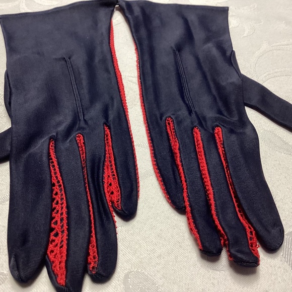FOWNES VINTAGE GLOVES NAVY / RED CROCHETED. NEW OLD STOCK sz 7 - Picture 2 of 13